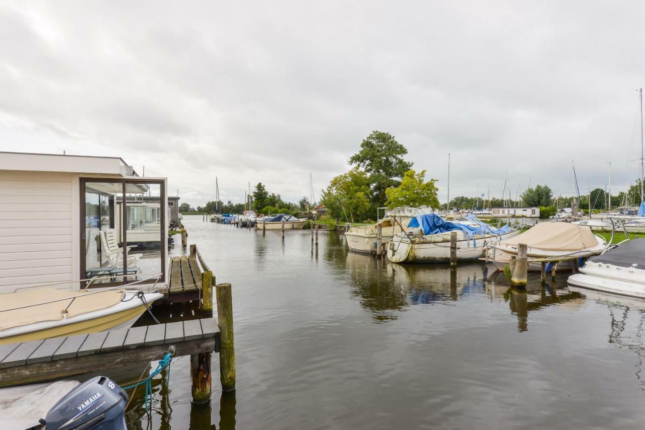 Bright And Comfortable Houseboat Aalsmeer Exterior photo
